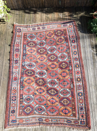 Large Kazak Moghan rug ? 
Two different border and humans are represented , colors are very warm an fresh . 
Size : 275/170 cm 

If you need information : voyageethnique@gmail.com   