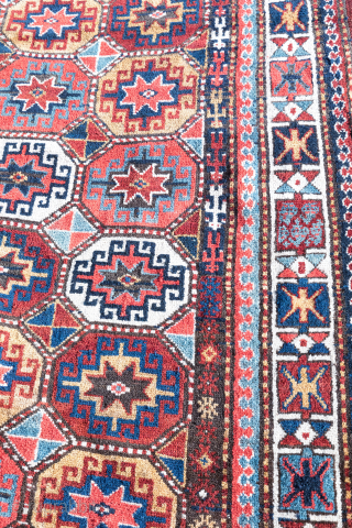 Large Kazak Moghan rug ? 
Two different border and humans are represented , colors are very warm an fresh . 
Size : 275/170 cm 

If you need information : voyageethnique@gmail.com   