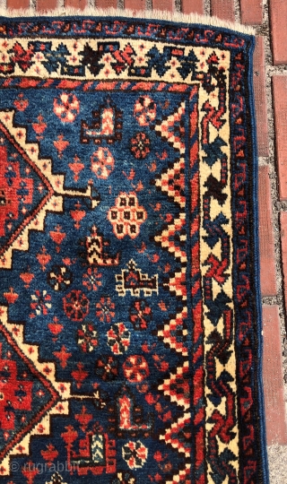 Antique Shiraz 
Size 83x115 cm                            