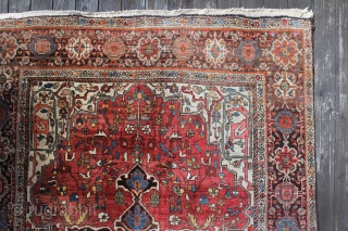 BIDJAR around 1900  good condition 
Size: 205x130cm                         