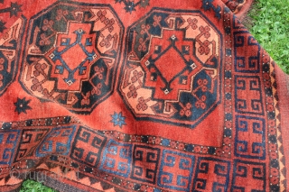 Ersari mani carpet antique around 1900 Tribal carpet from Beschir - Amu Daya Valley region Wool on Wool natural colors slight moth damage.otherwise in goot condition 
Dimensions. 267 (255)x 226cm   
