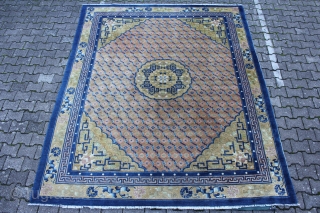 Peking China Mani Carpet around 1920
excellent condition
Size: 300c250cm                         