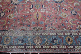 Tebris Antique, with strong signs of wear
Size: 300x200cm 
Price:450€                        