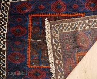 unusual Baluch bag face or small rug star and square medaillon. light as a feather, extra blue colour.very good condition with corroded brown.
The format is not quite square (see last picture) lenght  ...