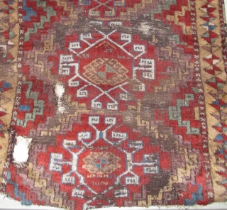 East Anatolian Kurdish Rug, fluffy pile, big knots, vibrant madder red, non-sulphonic natural green and blue. Nice variation on the Memling gul theme. There is a smart playfulness shown with the alternation  ...