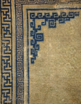 Fabulous Kangxi era Ningxia Chinese rug, circa 1700. 4'5"x6'2". Small format classical Chinese piece with spectacular drawing.                