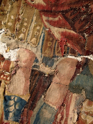 A XVIth C. Flemish or French Tapestry, likely depicting Alexander the Great. Approx 6ft by 4ft.                 