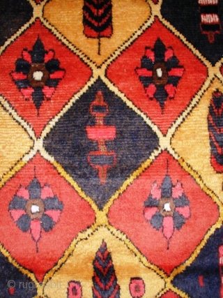 995 Gabbeh (2.10x1.40m)shine wool.high pile,no repair wonderful carpet.                         