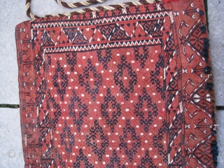 Antique Yomud complete torba in sumakh and kelim technique from circa 1910. All natural colours and in excellent condition.  Only one spot on the elem. It has still its flatwoven back,  ...