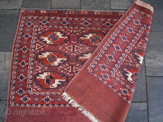 Early 19th C Yomud Yomut chuval. Lovely old natural colors with beautiful deep blue and turquoise. Symmetrical knotting. No repairs. Very good condition and clean. Early 19th century !!
Size: 31" x 43"  ...