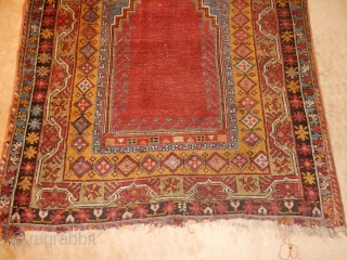 LARGE ANATOLIAN RUG WITH 4 X 6 SIZE- AND GLOWING DYES - BARGAIN OPRICED DUE TO SOME DAMAGE               