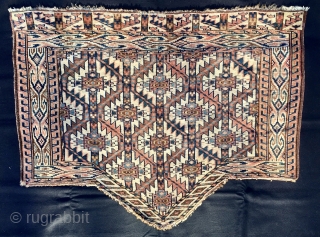 7/seven sided Yomut Asmalyk. Cm 80x100 ca or 31”x40”. Full 19th century. This great piece has been woven by a very skilled weaver who knew how to handle offset knotting to get  ...