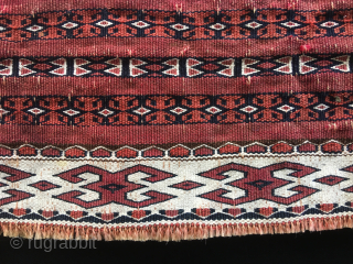 Tekke Ak torba. Cm 34x87. Antique, datable 1880, great cochineal, cotton, fine, precise drawing, beautiful. Condition issues apply as per photo.
Price reduced by 50%. 
Now € 180 + UPS tracked shipping, 15  ...