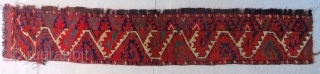 Turkman Ersari rug fragment. Cm 33x183. Imho first half 19th c. Fantastic colors. It has got a kind of Salorish flavour......isn't it?!

           