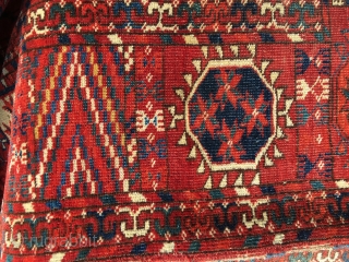 Turkmen Tekke main rug. Cm 200x222 ca. Mid 19th c. Very very thin. With a fantastic border. All wool. Several condition issues and unluckily far too fine to be restored, but at  ...