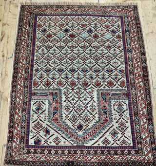 Shirwan Marasali prayer rug. Cm 119x148. Datable to the 3rd quarter of the 19th century, most probably 1870/1890. Condition issues: some old, well done restorations, even low pile, in good condition. Sale  ...