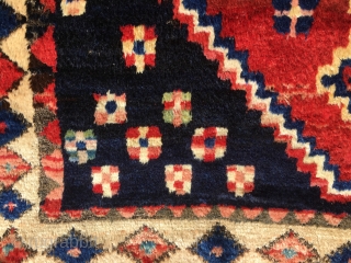 Chahar Mahal Bakhtiari gabbeh rug. Cm 160x186. Age: could be almost any, either 50/60sh or early 20th c. Super shiny silky wool. Long pile. w & w cotton. Wonderful natural colors. Great  ...