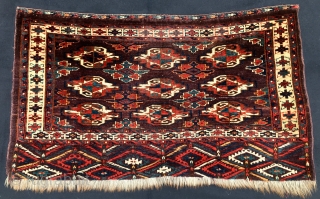 Insect border Turkmen Yomut super cuval. 3rd q 19th c. Liver background, very detailed pattern with 9 great main guls, lovely side guls, insect border, marvelous colors, good condition, full pile.  