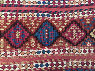 Enjoy the color power! 
Wonderful antique natural color Sinanli tribal group bag face. 
Eastern Anatolia. Cm 69x73. 
See the fantastic cochineal, the lovely madder red & orange, the bright yellow, the deep  ...