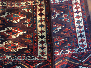 Turkmen Yomut Insect border & Liver background super chuval.
❤️❤️❤️

The size is cm 80x135.
Age is 1860/1880.
Very rare and in great condition.
Wonderful Liver/Aubergine background,
Detailed pattern with nine great main guls, lovely graphics side guls,  ...