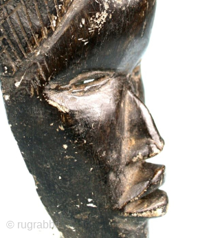 African Art.
Dan mask, carved in stone.
The mask has a shape of a "runner mask", but such items are sacred and not dedicated to run.
Item of great quality, for collectors
Height: 20 x 11,5  ...