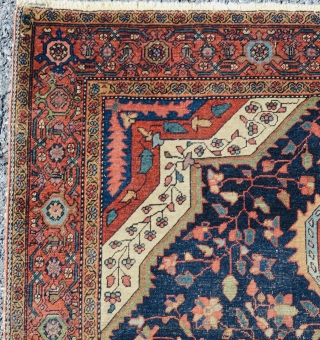 Nice Persian Farahan Sarouk circa 1900 good colors fine weaves size is 4x6 in good condition no repair 
              