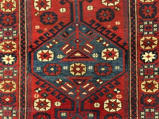 3'1'' x 4'2'' / 95cm x 128cm An antique Bergama rug from western Anatolia, woven in mid 1800s.

https://www.instagram.com/carpetusrugs/               