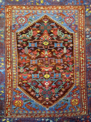4'9'' x 5'4'' / 145cm x 163cm An antique squarish Komurcu Kula rug, from west Anatolia.(circa 1880)
https://www.instagram.com/carpetusrugs/
                