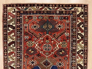 3'7'' x 4'10'' / 110cm x 148cm An antique caucasian bichof rug circa 1920s.
                   