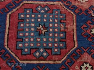 West Anatolian Bergama rug
Size=203x150 cm
Please Contac us
salaberina@gmail.com                          