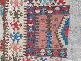 Antique central Anatolian kilim
size=350x70 cm                            