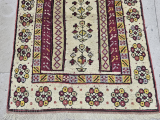 Antique Manastır Rug
Size:145*98 cm
salaberina@gmail.com                             