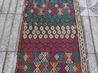 Central anatolian Aksaray area cicim runner
early 19th century

Size 320x50 cm                       