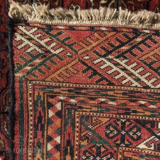 Small Tekke wedding rug in remarkable condition, 130x90 cm. Shiny wool, good colours.                    