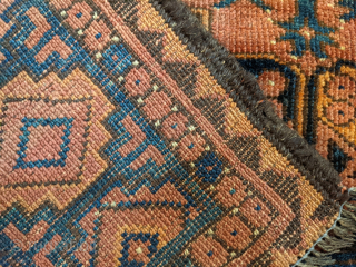 Beatiful Ersari. Natural colours. Last quarter of XIX century or maybe first quarter of XX century. Beautiful tones. Great border. Very good conditions with some barely visible, old repairs (see pics). 
Size  ...