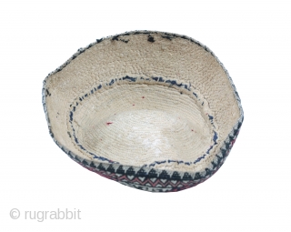 hat from central asia - turkmenistan
00670                           