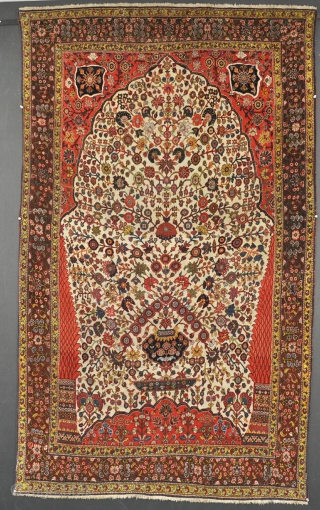 A very fine antique Millfleurs Qasgai rug. Probably part silk wefted. 

The piece is particularly colourful and very well drawn. It has fine shiny wool and generally good dyes, although the red  ...