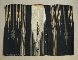 Syrian Ottoman vest, 19th century. Silk and metallic thread in a striking design.  64 x 43 cm               