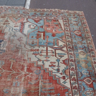 Beautiful Antique Serapi 555 x 355 cm, elegant rug                        