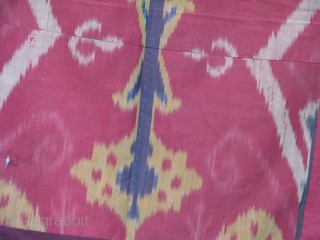 This is an old uzbek ikat with all natural colors                       