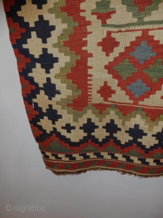 Amazing SW Persian Kilim 
superb vegetable dyes 
all wool 
some minor restorations
4'8''x7'7''
 Ca. 1875


571 2697459                  