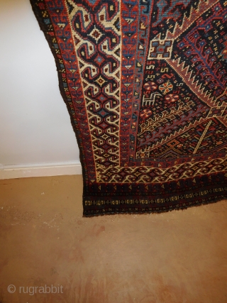 4'11'' x 9'2'' 
South West Persian 
Very Nice Condition                        