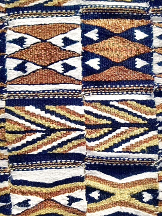 Lovely vintage Arkilla Jenngo blanket. West Africa, circa mid 20th century. Coloured wool and soft white cotton. Size 187 x 127 cm           