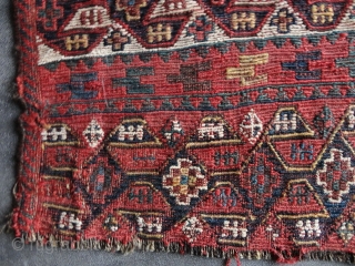 Sumakh khorjin probably Qashqai' or Bakhtiary. Nice colors. Very Good condition. size about cm 60x60. 
                 