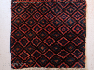 Afshar / Khouli afshar ?  Thick  piled,  soft .  Ca ; 133 x 72 cm. Wool  on  wool  .  Old / antique .  