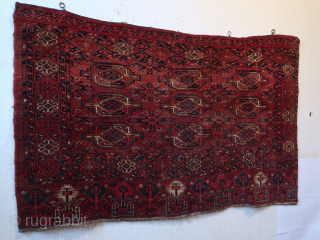 Kizyl  Ayak Turkmen with  floral  elem.  ca; 90 x 135 cm.  Wool on wool.  old/antique .           