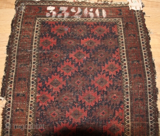 Antique Baluch  circa 1880  size 0.90cm x 0.48cm                       