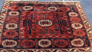 Wonderful Antique baluch Bagface . natural colors . good condition . finely woven .
not washed yet . silky wool . original piece . size 0.60cm x 0.75cm      