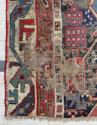 19th Century Persian Fragment, size 110x173 cm. Please send me directly mail.
emreaydin10@icloud.com                     