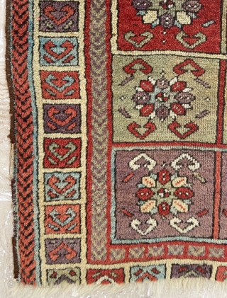 19th Century Anatolian Sivas Yastik size 60x90 cm. There is a problem with my rugrabbit Account. Please send me private mail emreaydin10@icloud.com           